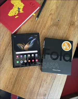 New Samsung Galaxy Z Fold4 256 GB Black