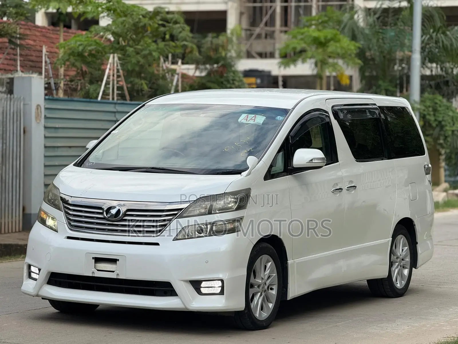 Toyota Vellfire 2009 White