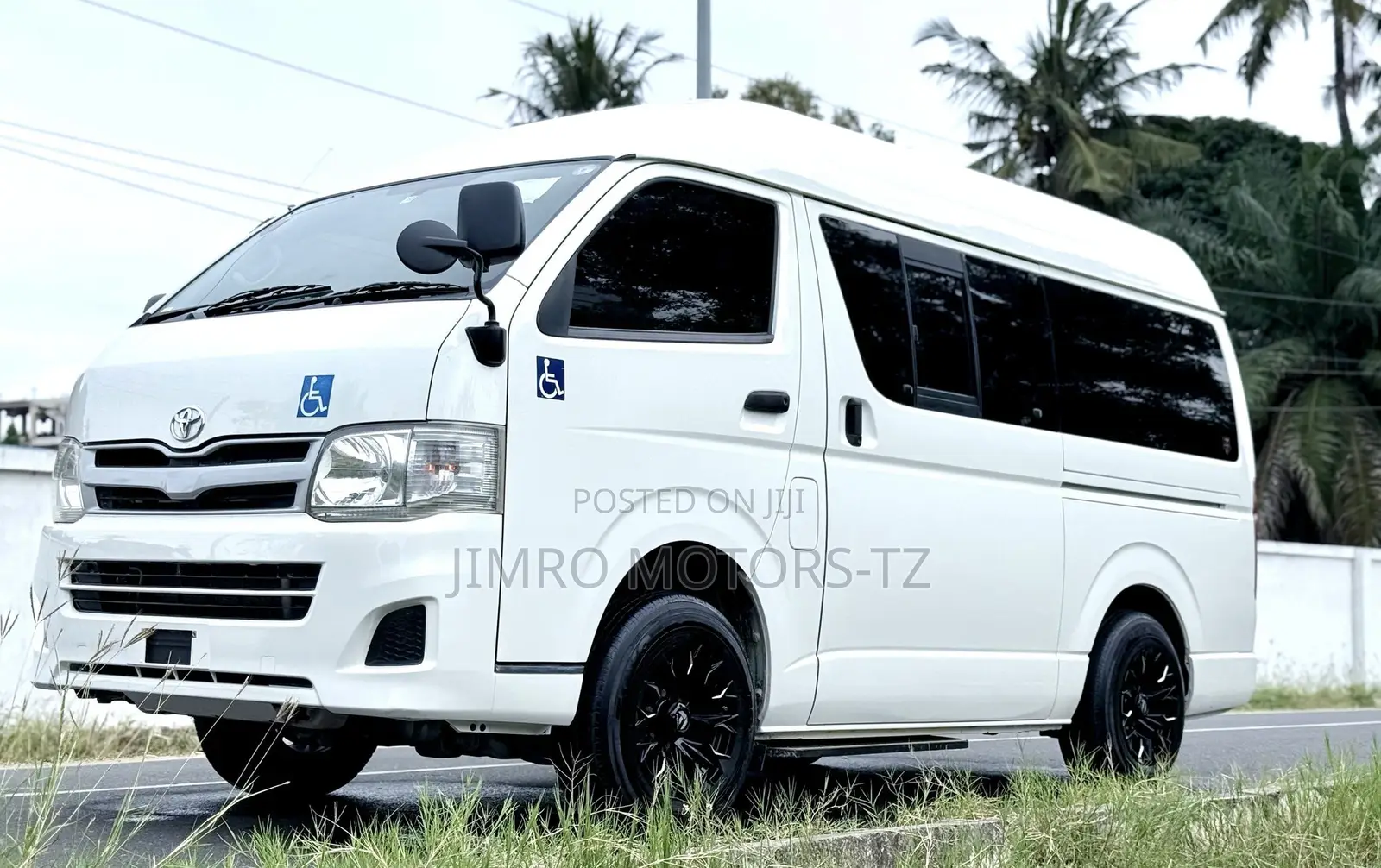 Toyota HiAce 2010 White