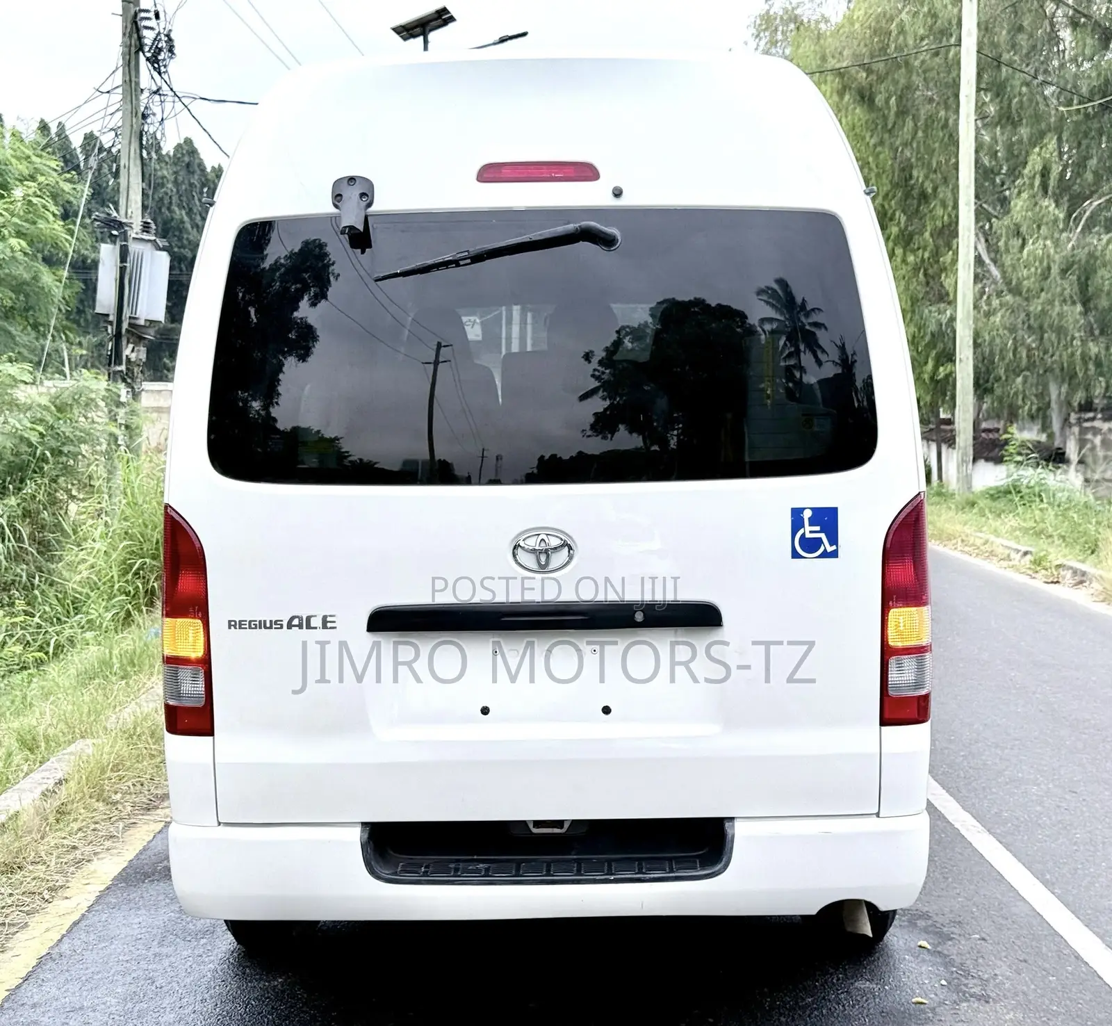 Toyota HiAce 2010 White