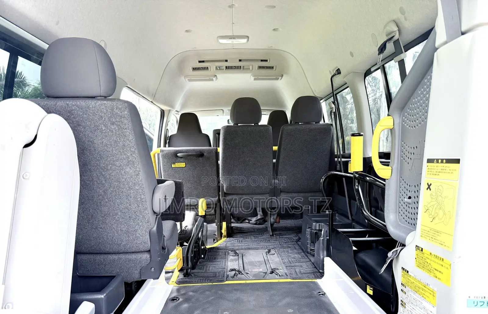 Toyota HiAce 2010 White