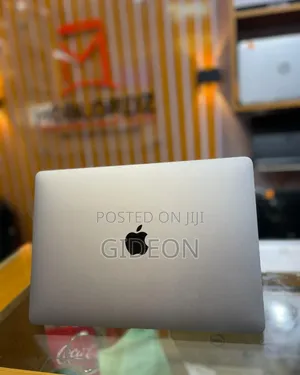 Laptop Apple MacBook Pro 2017 16GB Intel Core I7 SSD 512GB