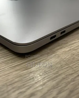 Laptop Apple MacBook Pro 2018 32GB Intel Core I9 SSD 512GB