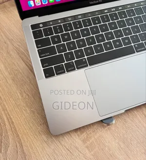 Laptop Apple MacBook Pro 2018 16GB Intel Core I7 SSD 256GB