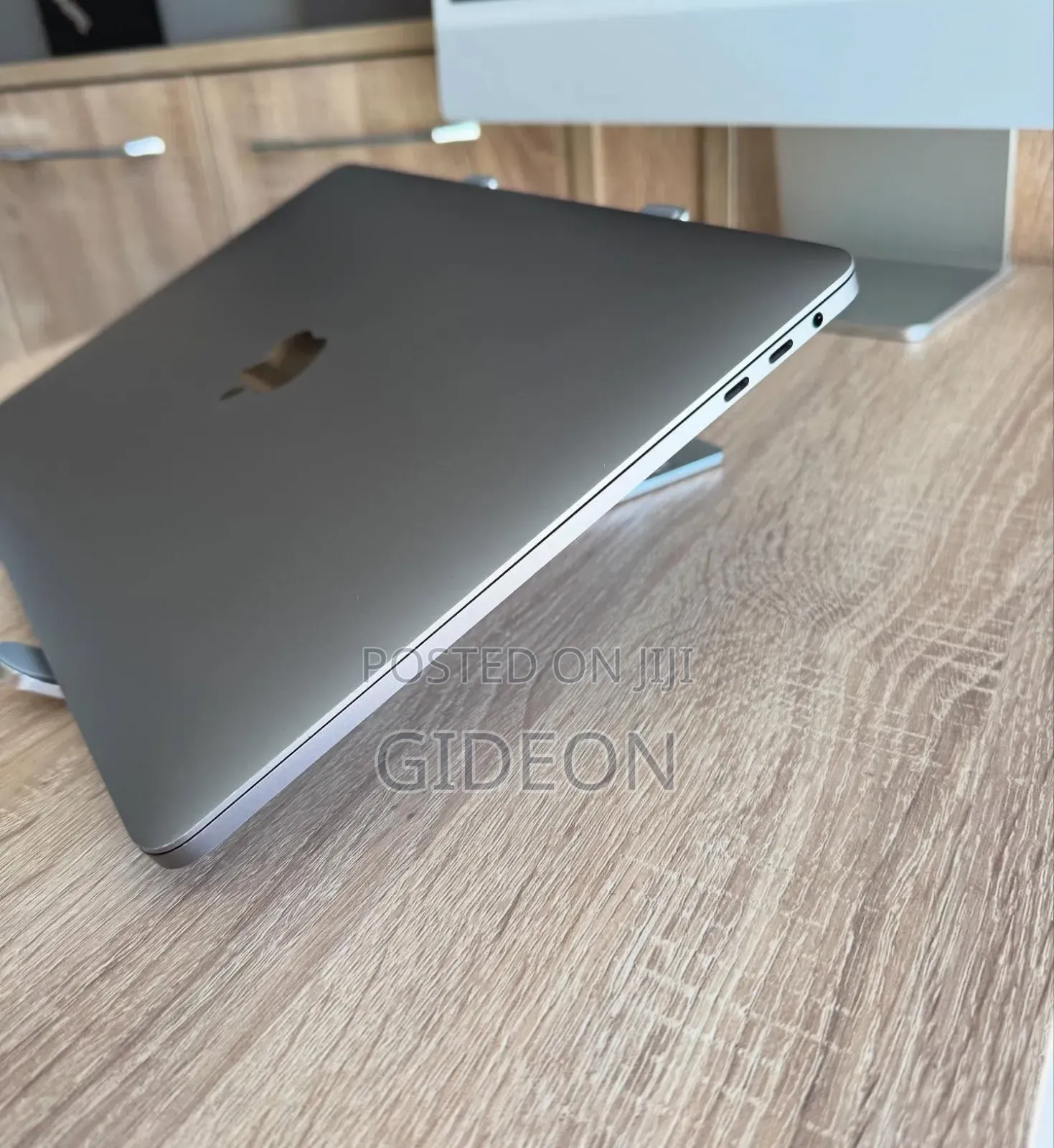 Laptop Apple MacBook Pro 2018 16GB Intel Core I7 SSD 256GB