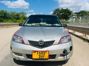 Photo - Mazda Demio 2010 Silver