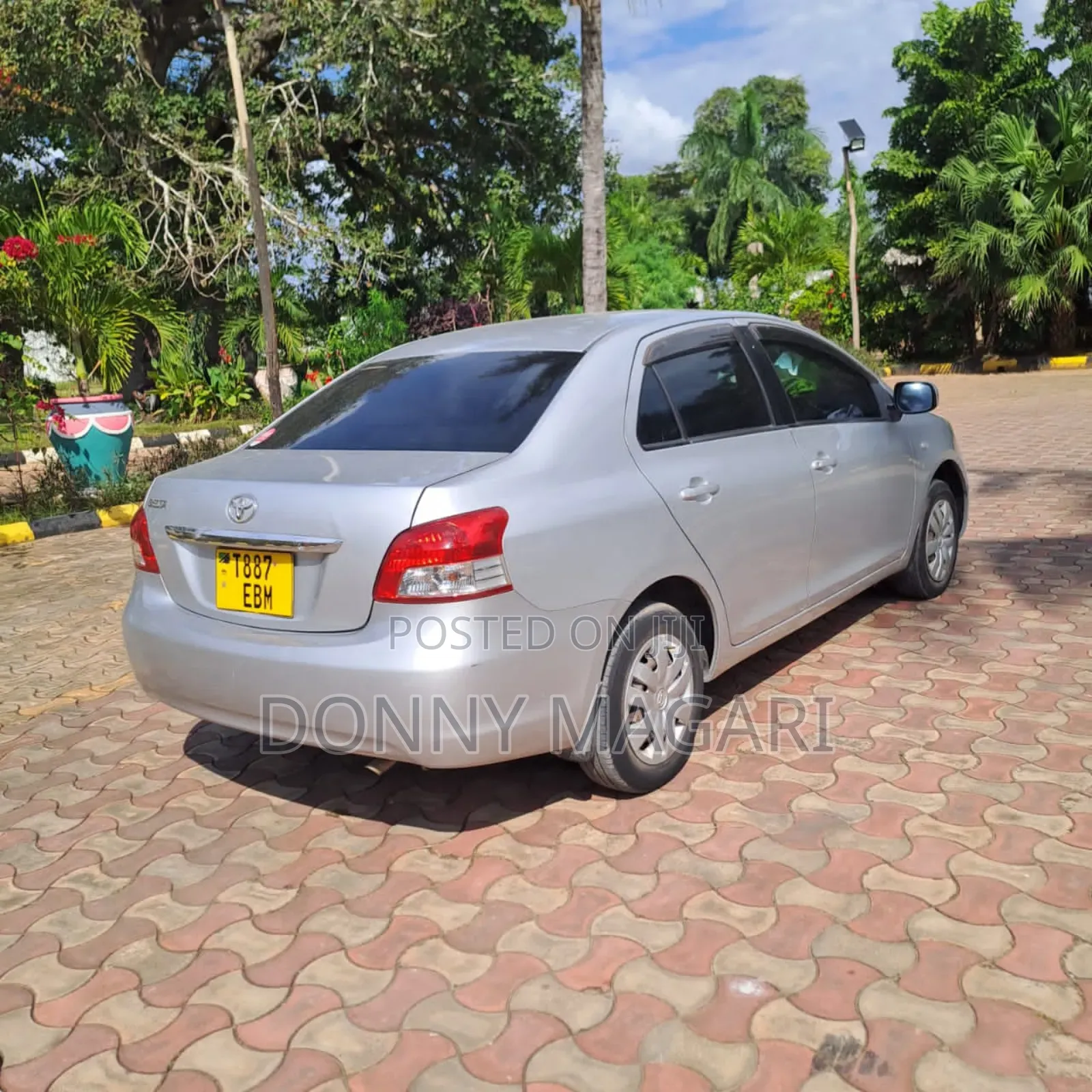Toyota Belta 2007 Silver