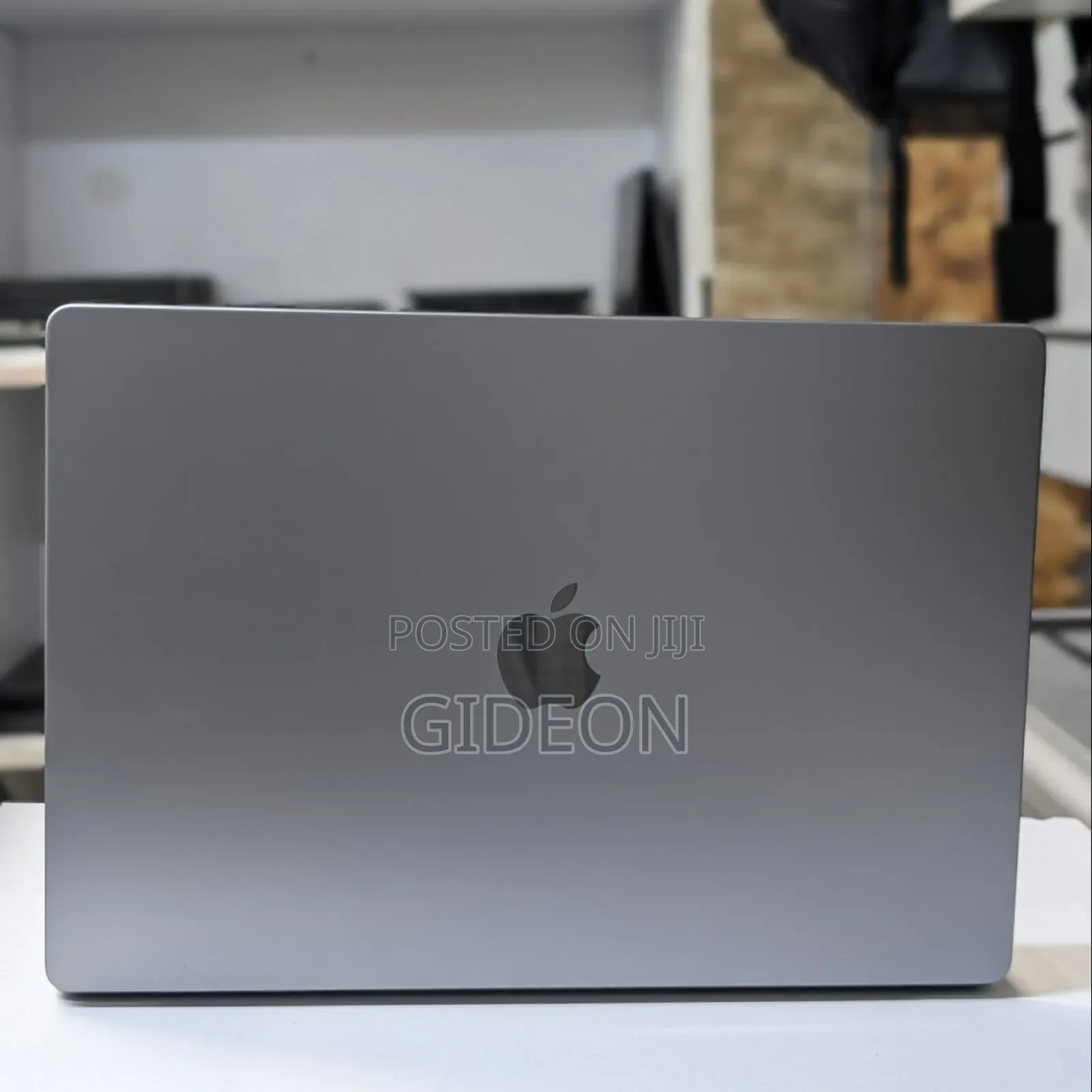 Laptop Apple MacBook Pro 2021 M1 16GB Apple M1 Pro SSD 1T
