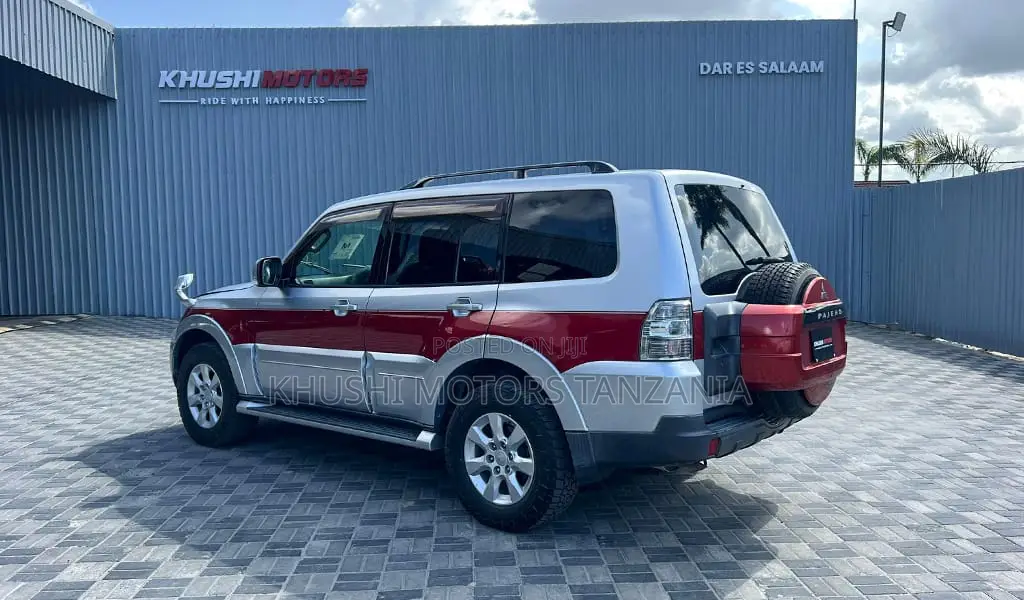 Mitsubishi Pajero 2006 Silver