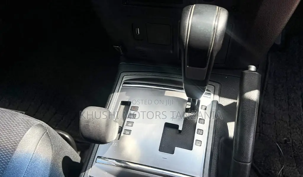 Mitsubishi Pajero 2006 Silver