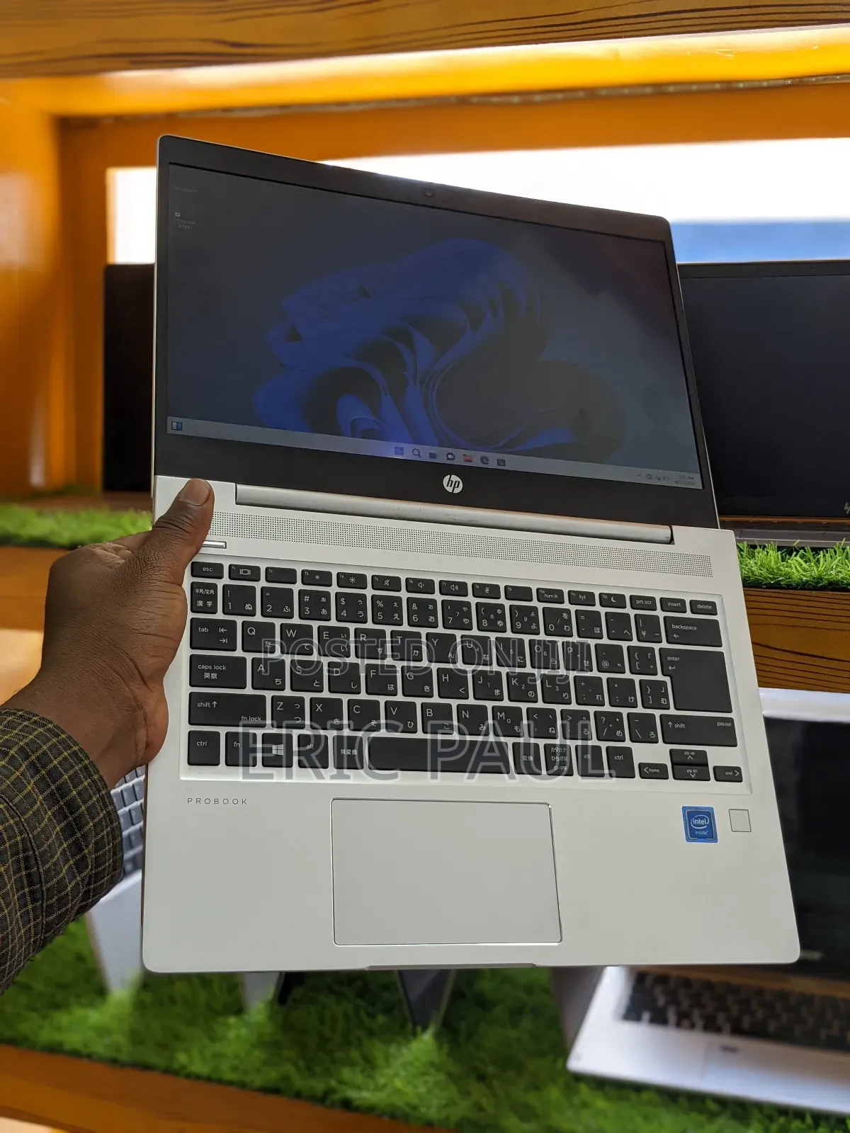 New Laptop HP ProBook MT31 8GB Intel Xeon HDD+SSD 500GB