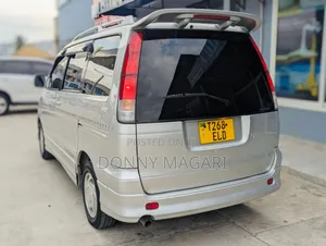 Toyota Noah 2005 Silver