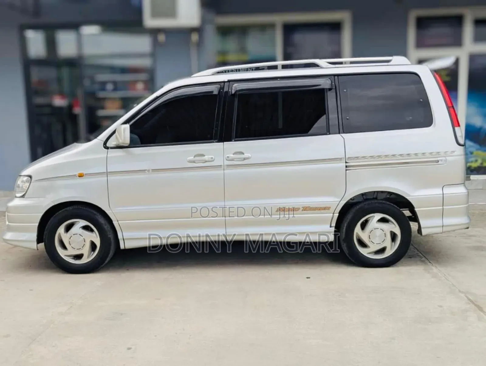 Toyota Noah 2005 Silver