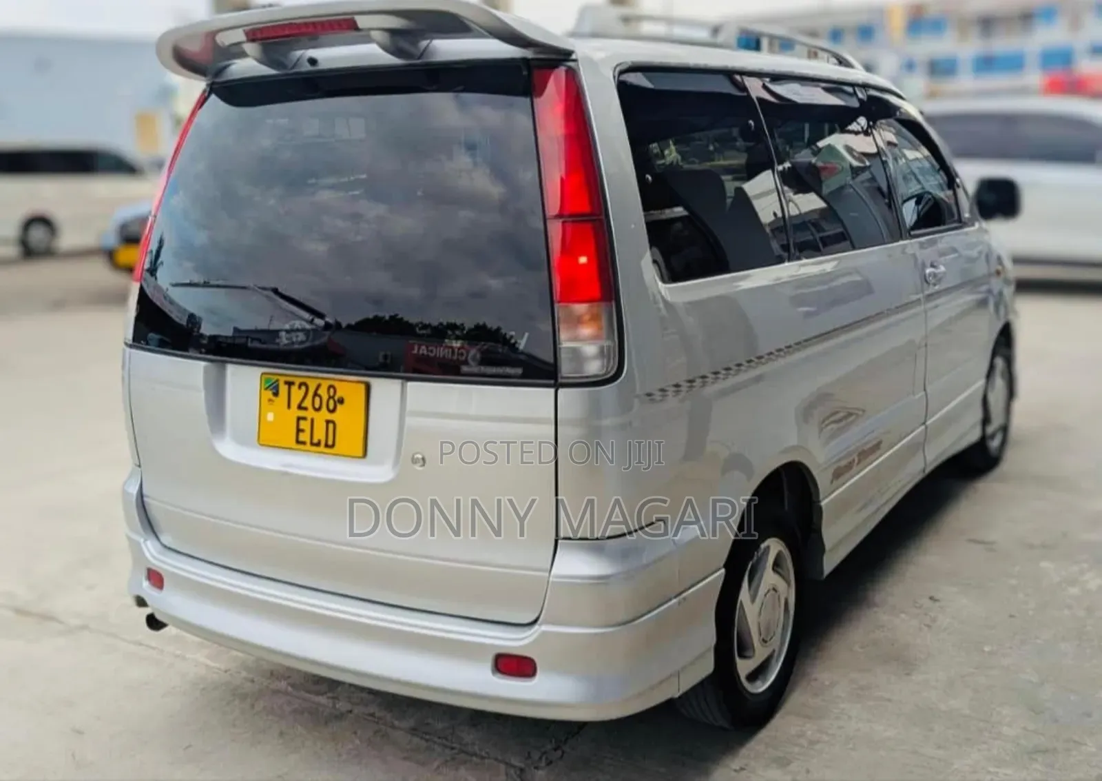 Toyota Noah 2005 Silver