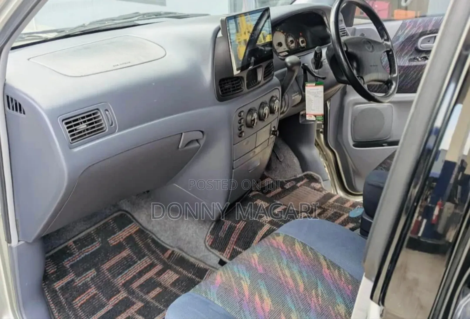 Toyota Noah 2005 Silver