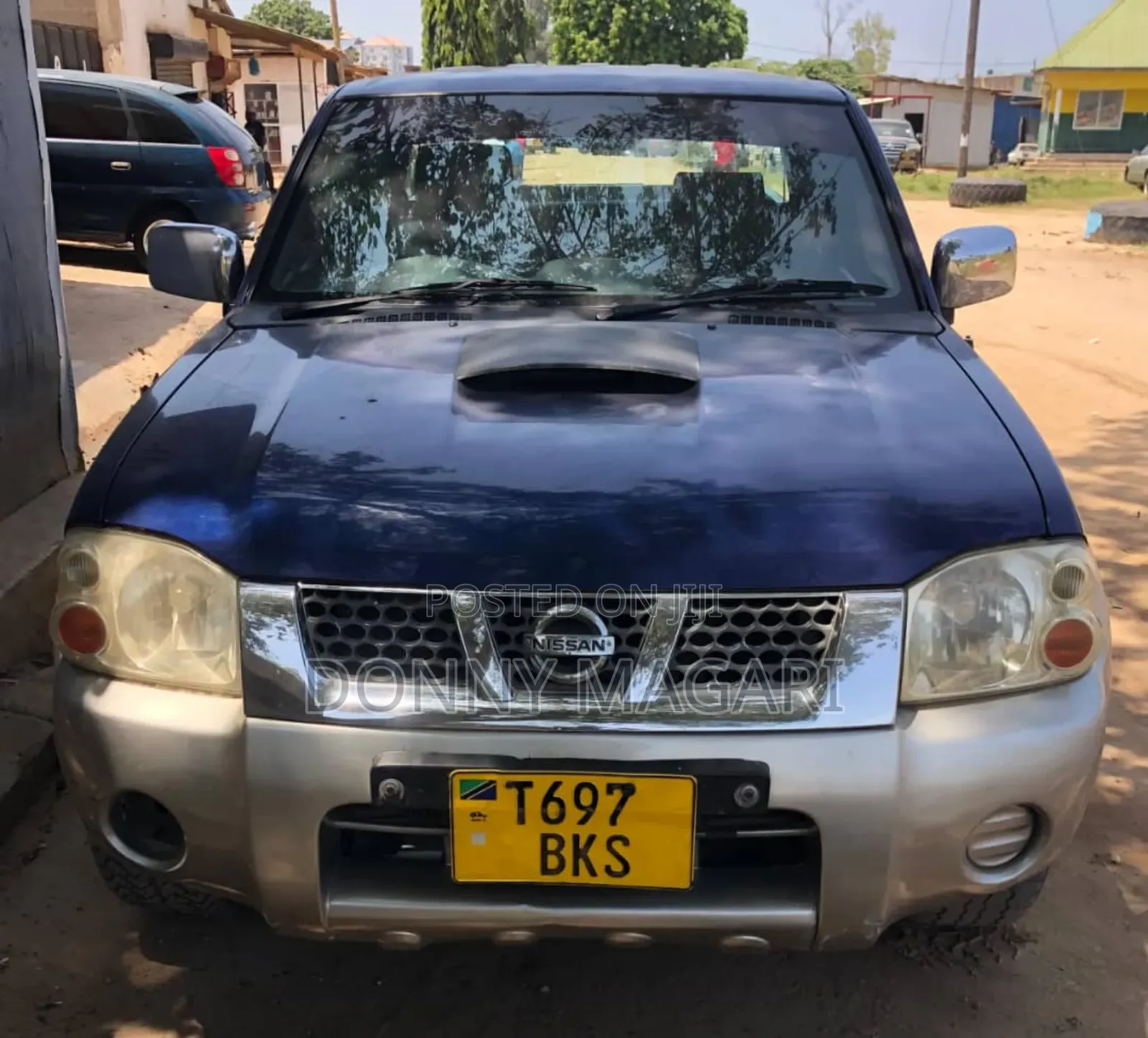 Nissan Hardbody 2014 Blue