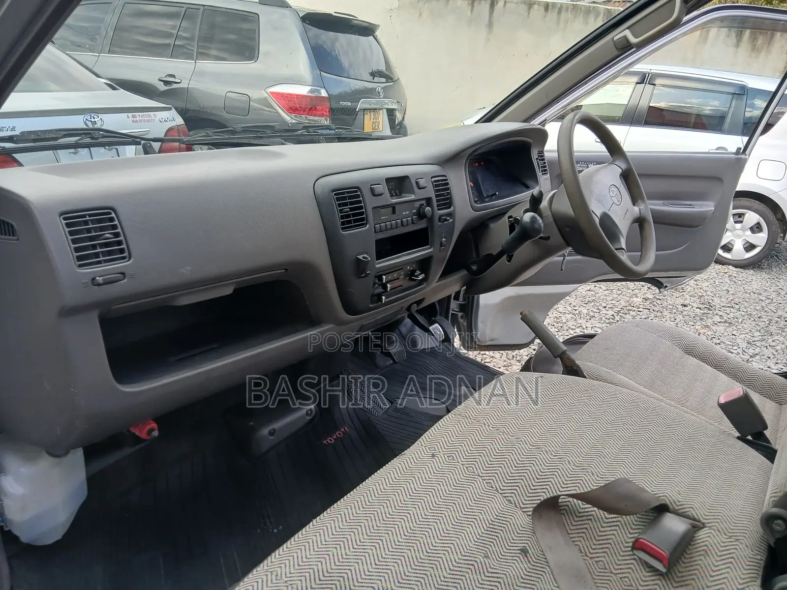 Toyota Liteace(Townace) 4 Wheel Injection Tani 1(Tonne).