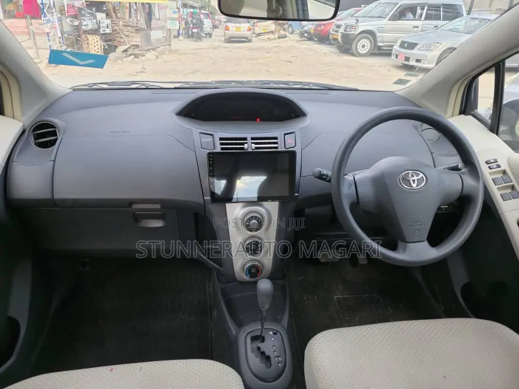 Toyota Vitz 2006 Blue