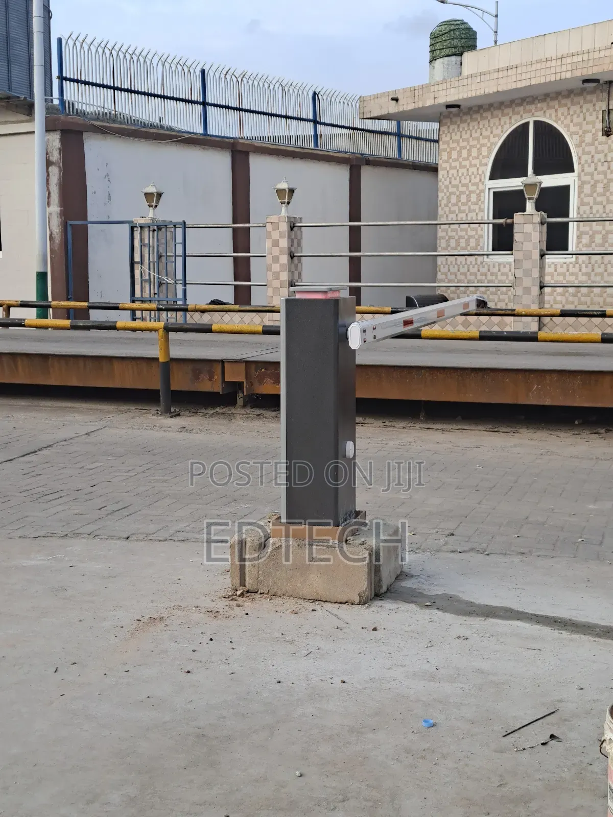 Boombarier Gate Installation