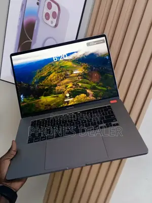 Laptop Apple MacBook Pro 2019 32GB Intel Core I9 SSD 1T