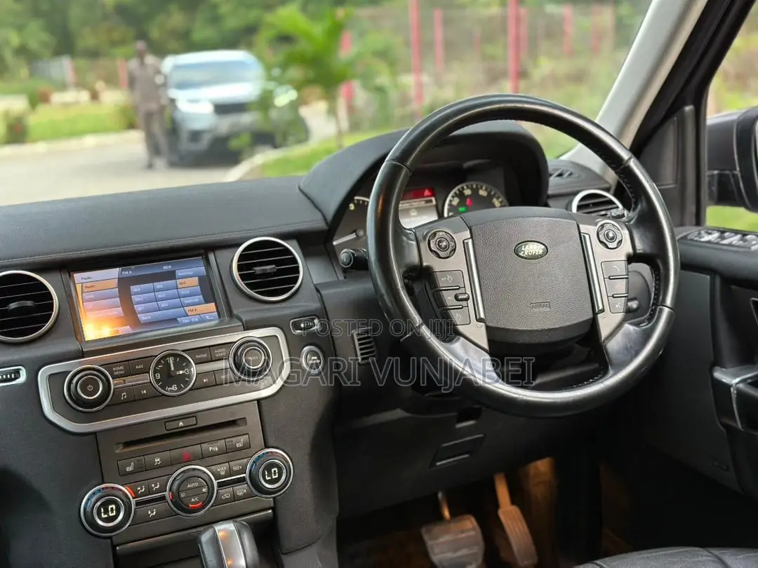 Land Rover Discovery 2010 Beige
