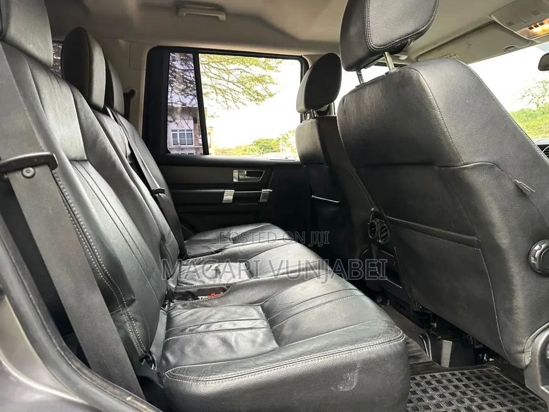 Land Rover Discovery 2010 Beige