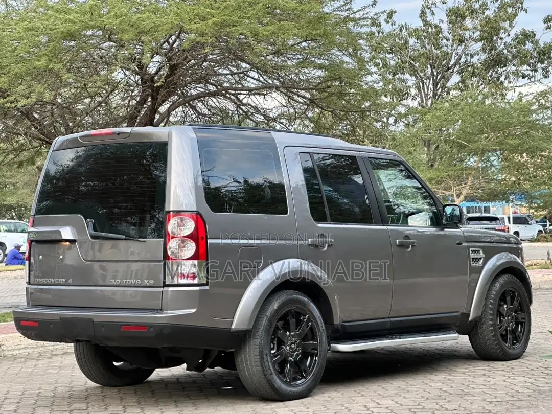 Land Rover Discovery 2010 Beige