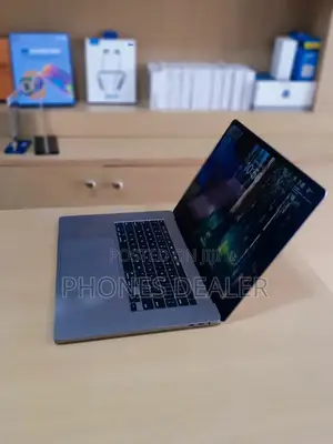 Laptop Apple MacBook Pro 2019 32GB Intel Core I9 SSD 1T