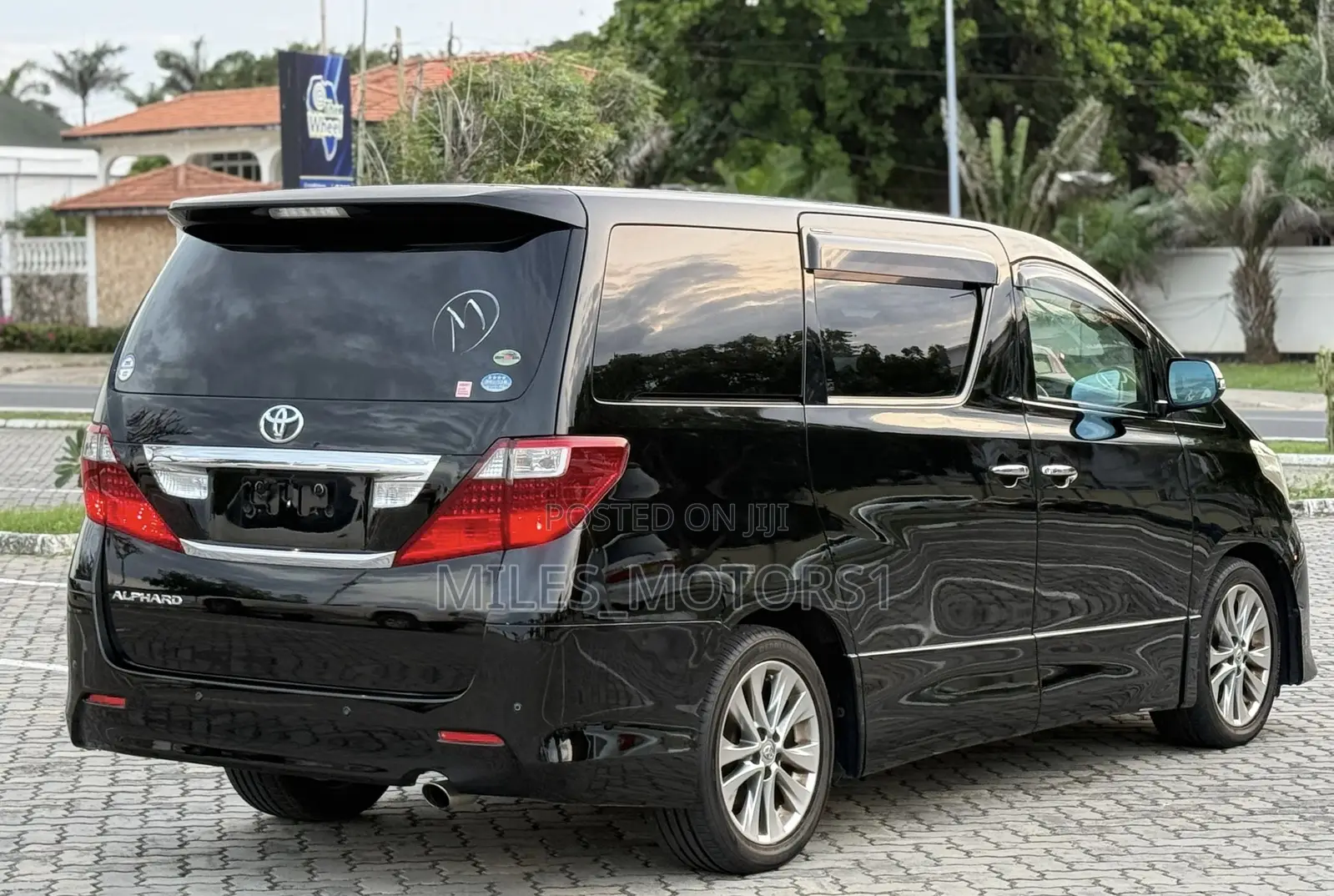 Toyota Alphard 2010 Black