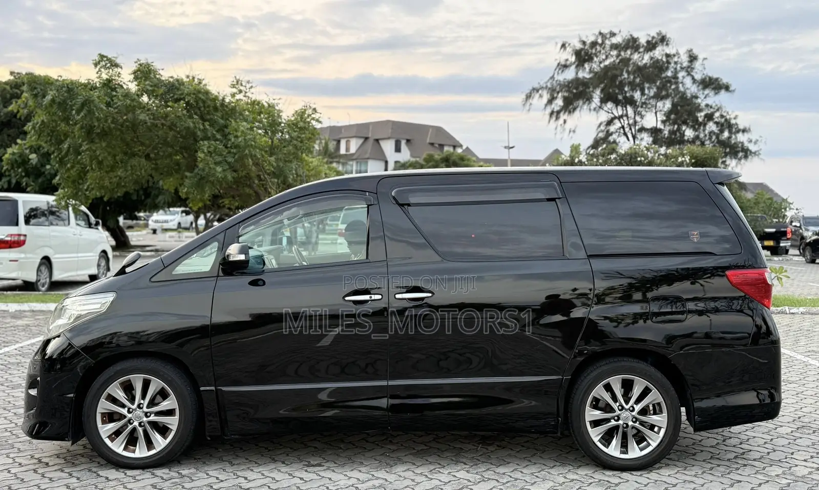 Toyota Alphard 2010 Black