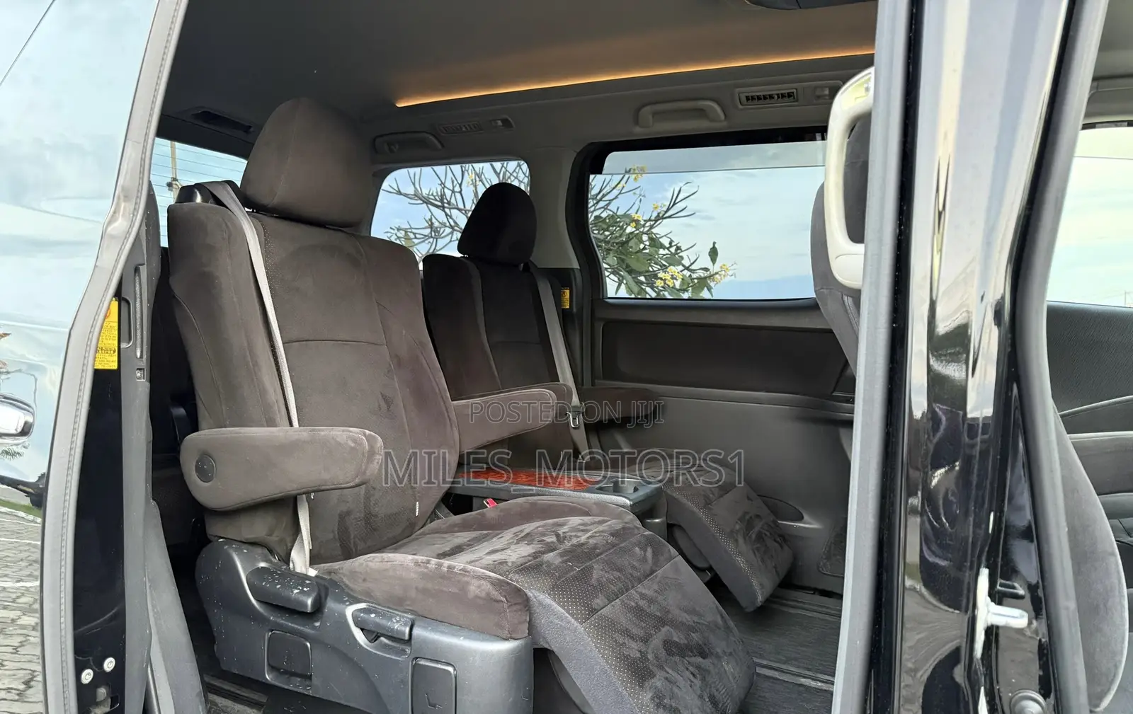 Toyota Alphard 2010 Black