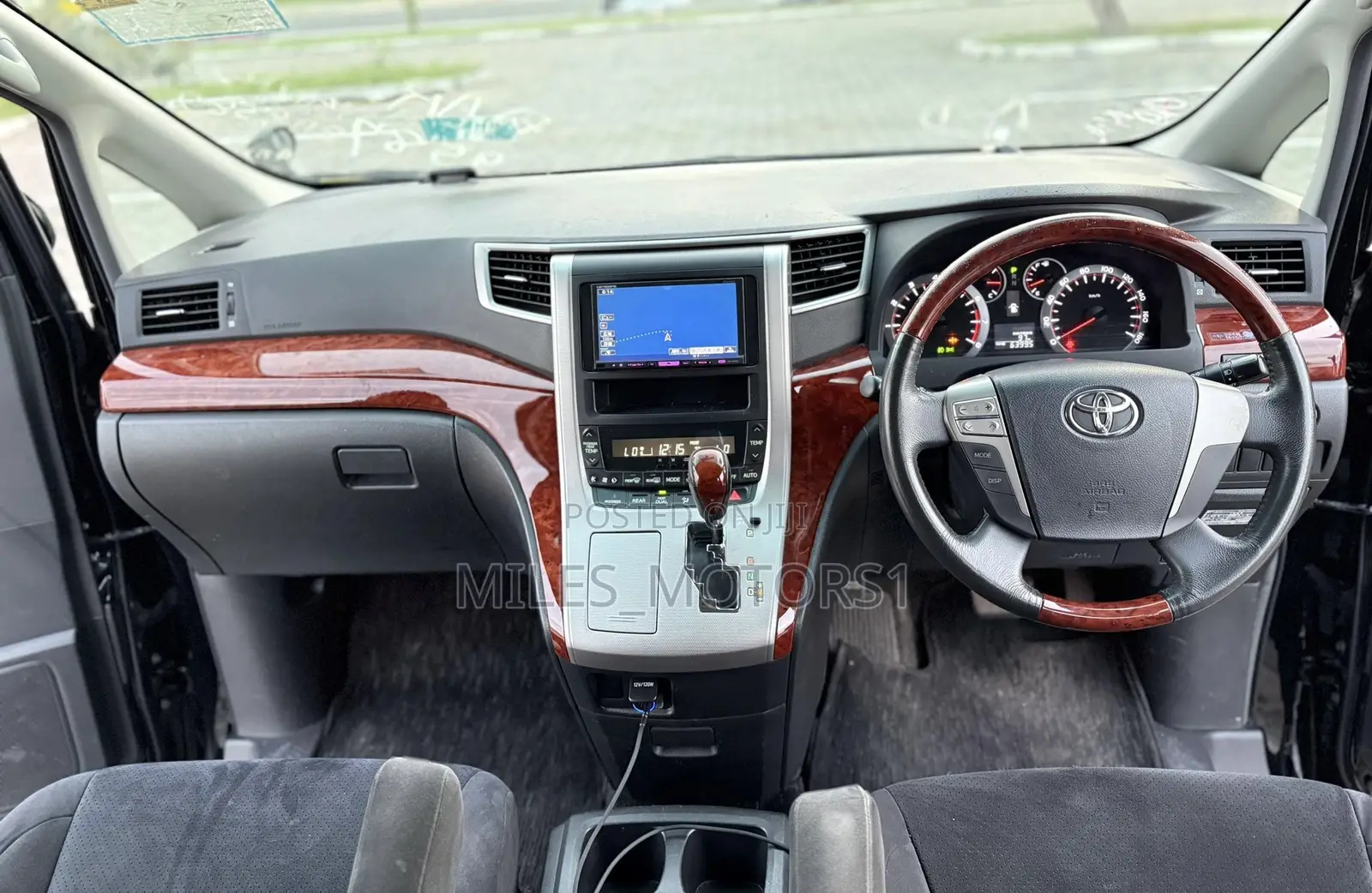 Toyota Alphard 2010 Black