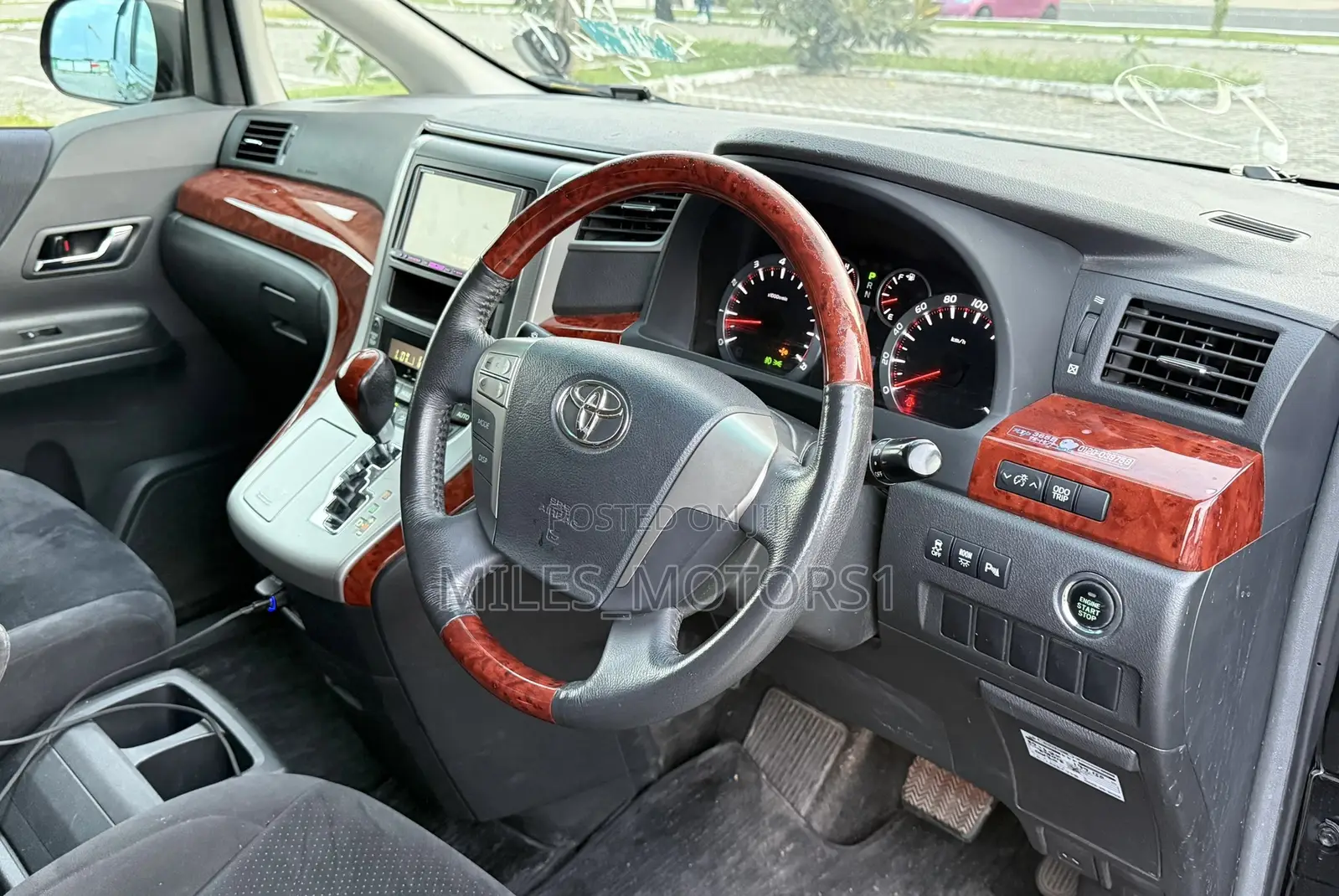 Toyota Alphard 2010 Black