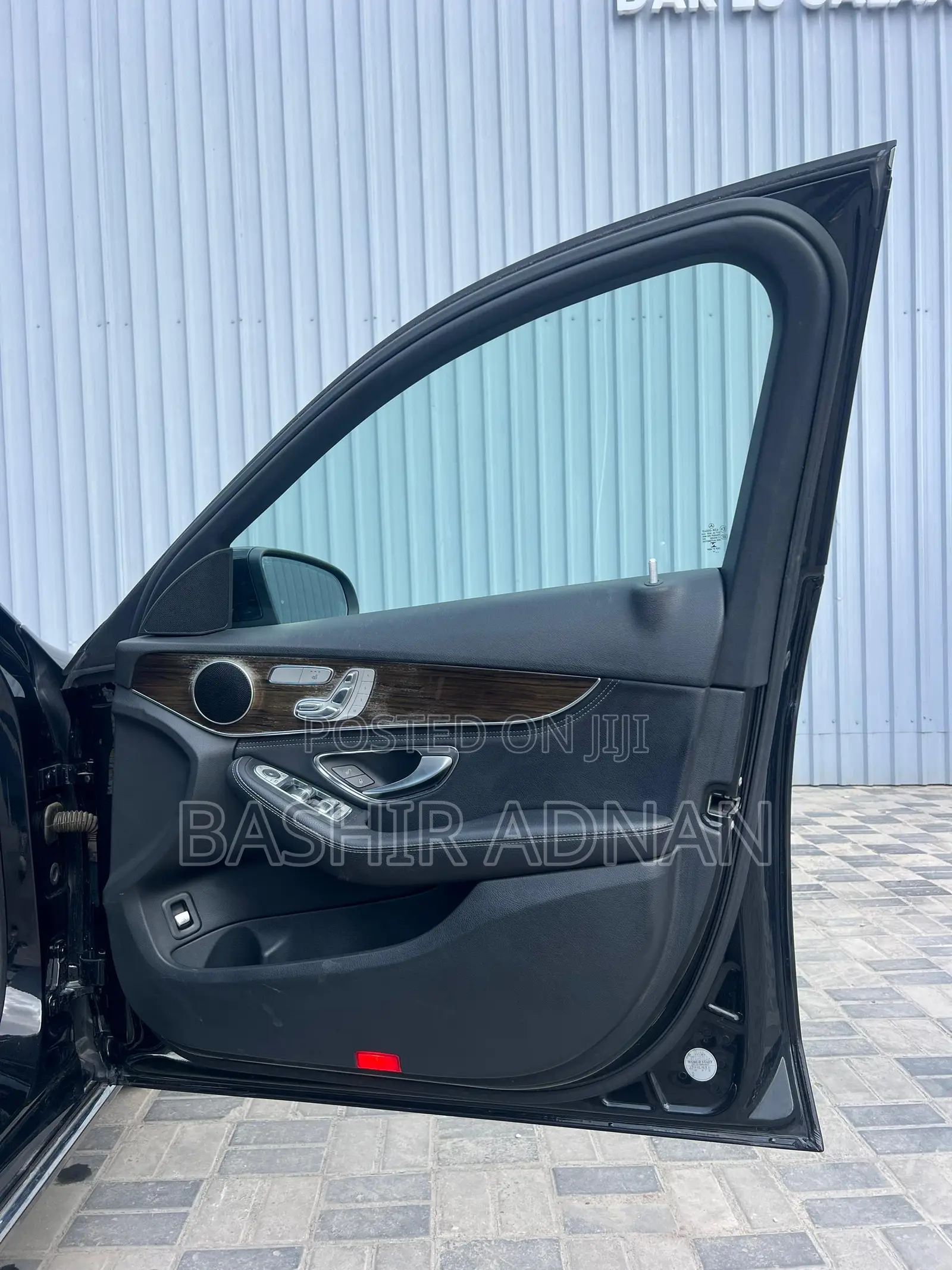 Mercedes-Benz C220 Classic 2015 Black