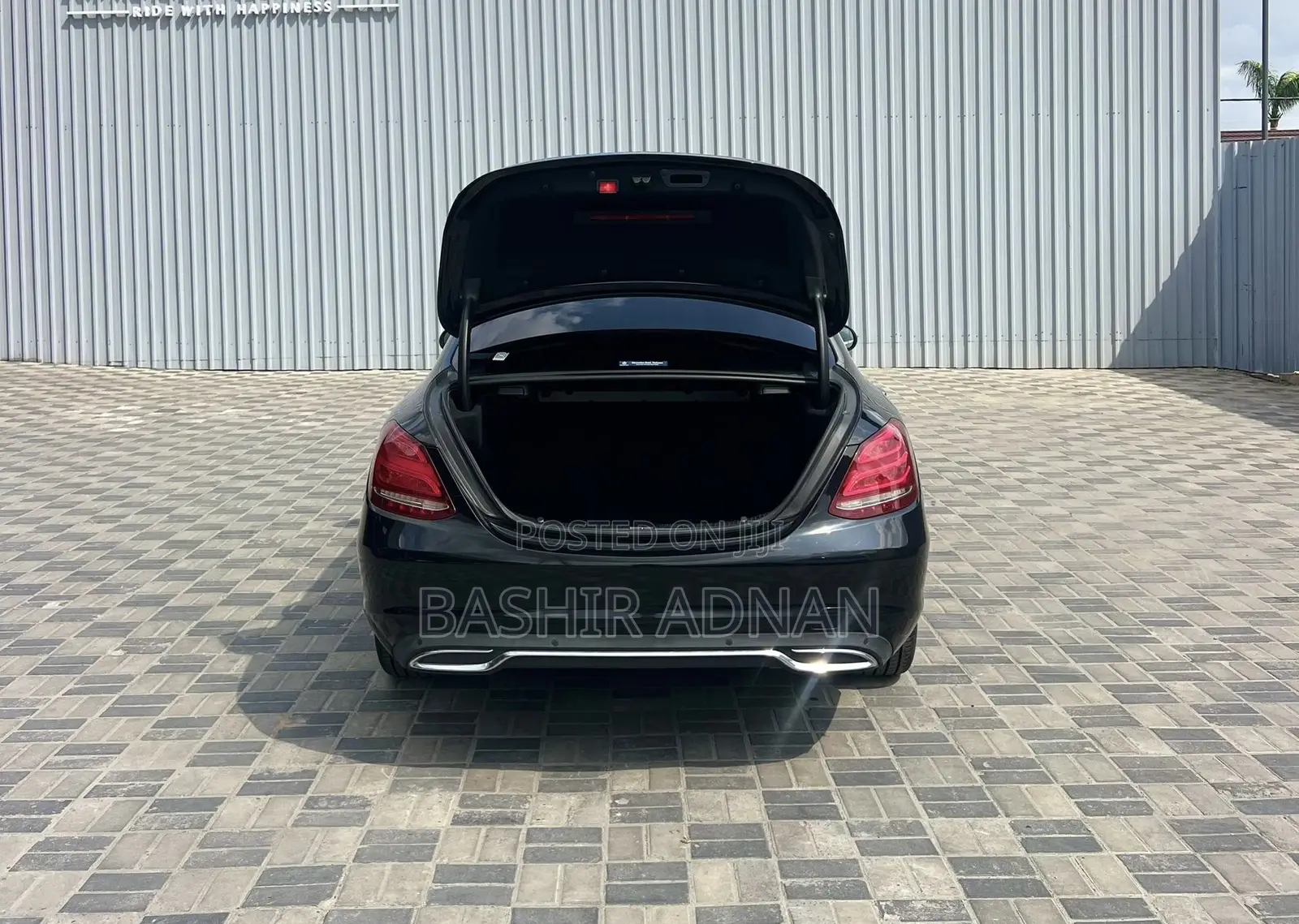 Mercedes-Benz C220 Classic 2015 Black