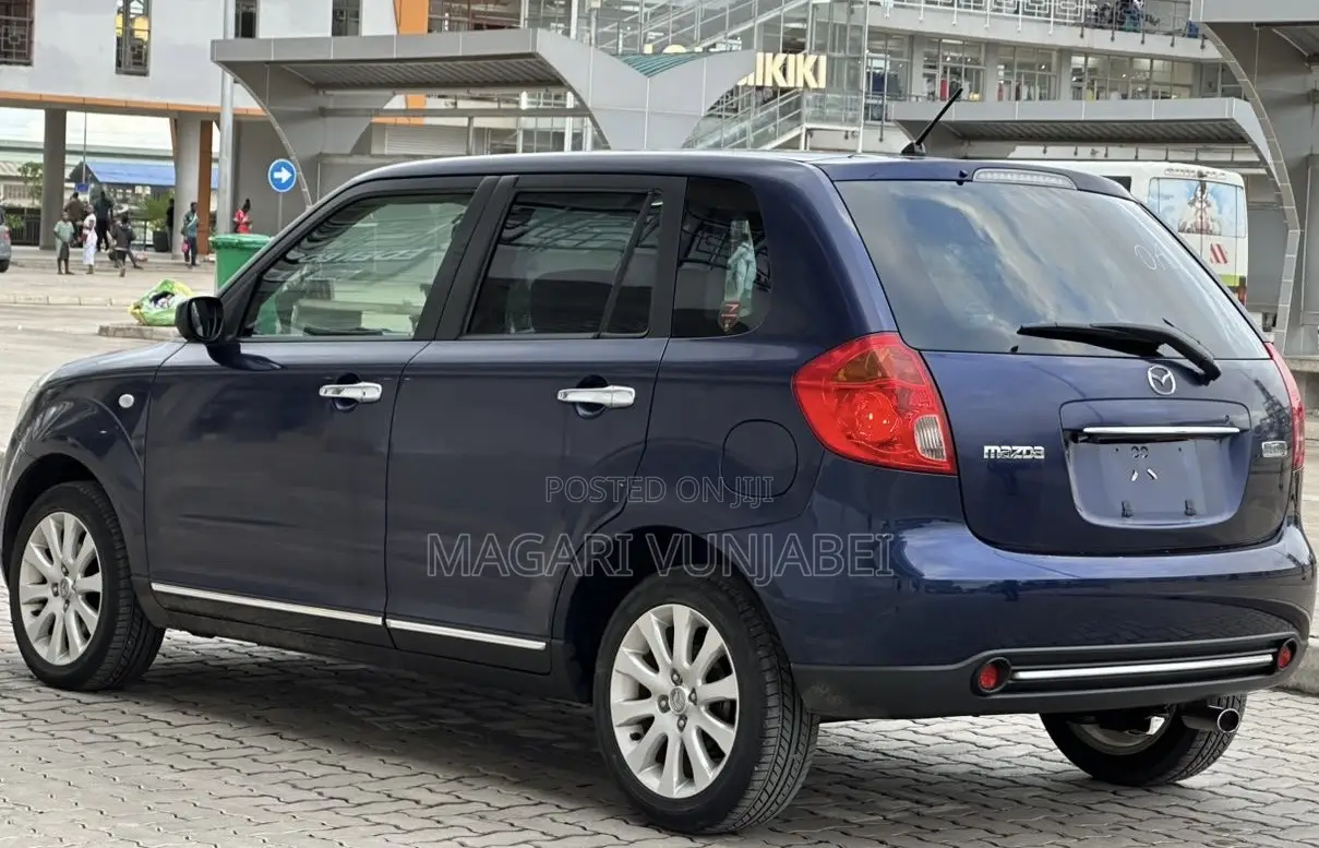 Mazda Verisa 2008 Blue