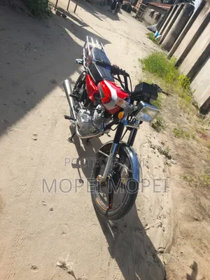 Honda 2025 Red