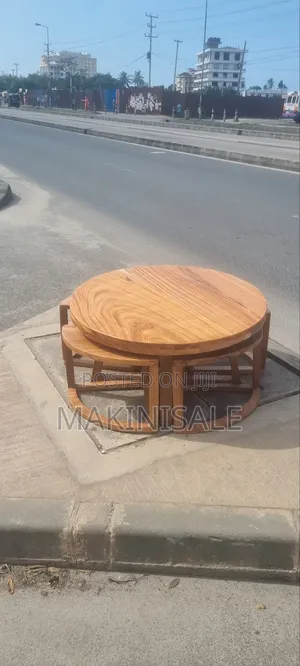 Coffee Table Round Na Viti Vyake