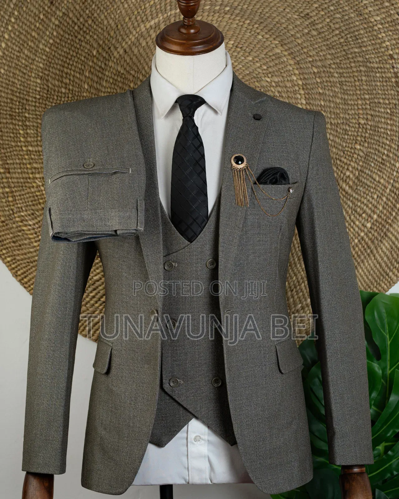 Suti Nzuri Za Kiumeee / Quality Material Suit