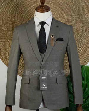 Suti Nzuri Za Kiumeee / Quality Material Suit