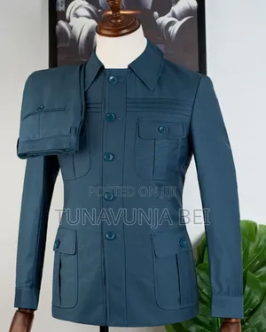 Kaunda Suit / Four Pockets
