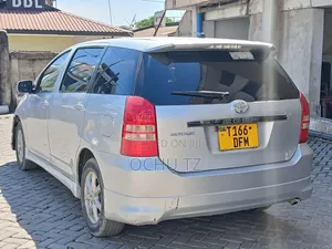 Toyota Wish 2005 Silver