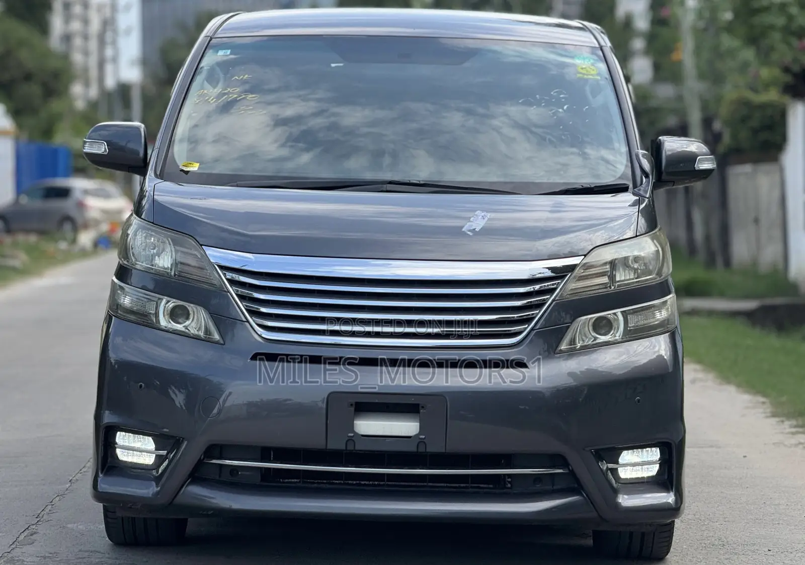 Toyota Vellfire 2009 Gray