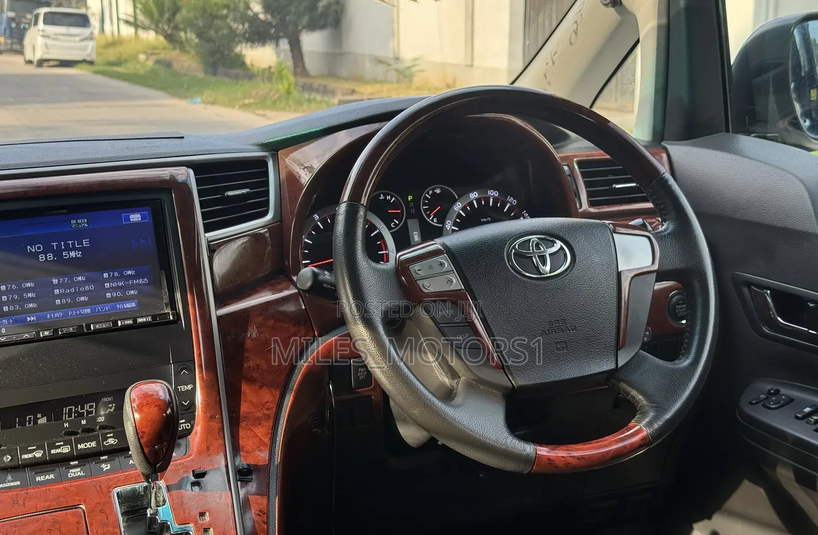Toyota Vellfire 2009 Gray
