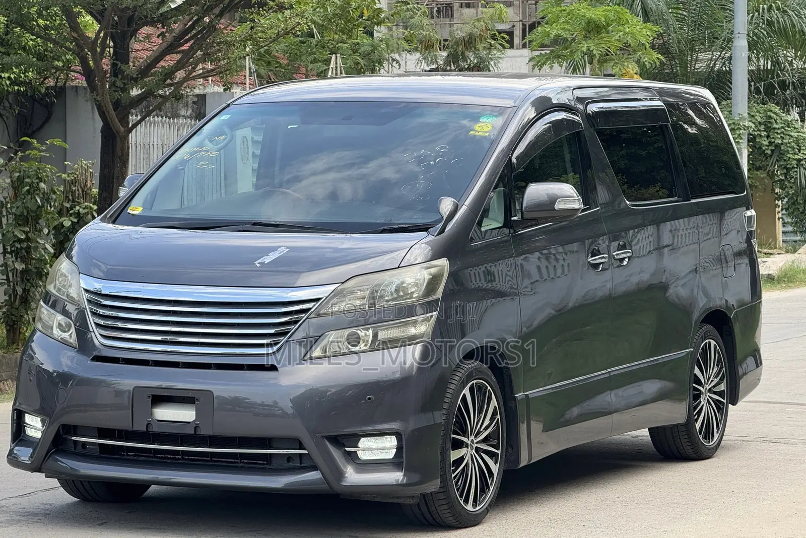 Toyota Vellfire 2009 Gray