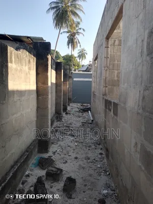 6bdrm Apartment in Tanzania Daresalaam, Ilala for sale