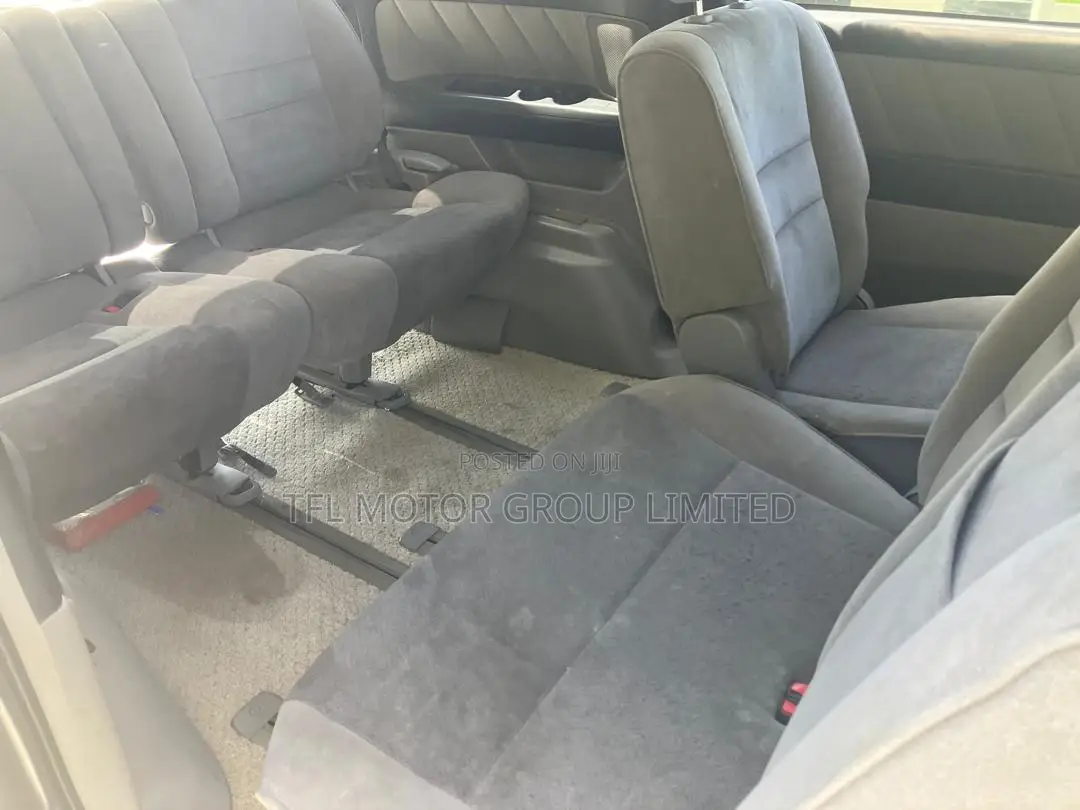 Toyota Alphard 2004 Gray