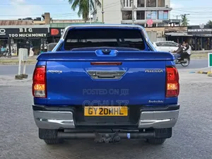 Toyota Hilux 2020 Blue