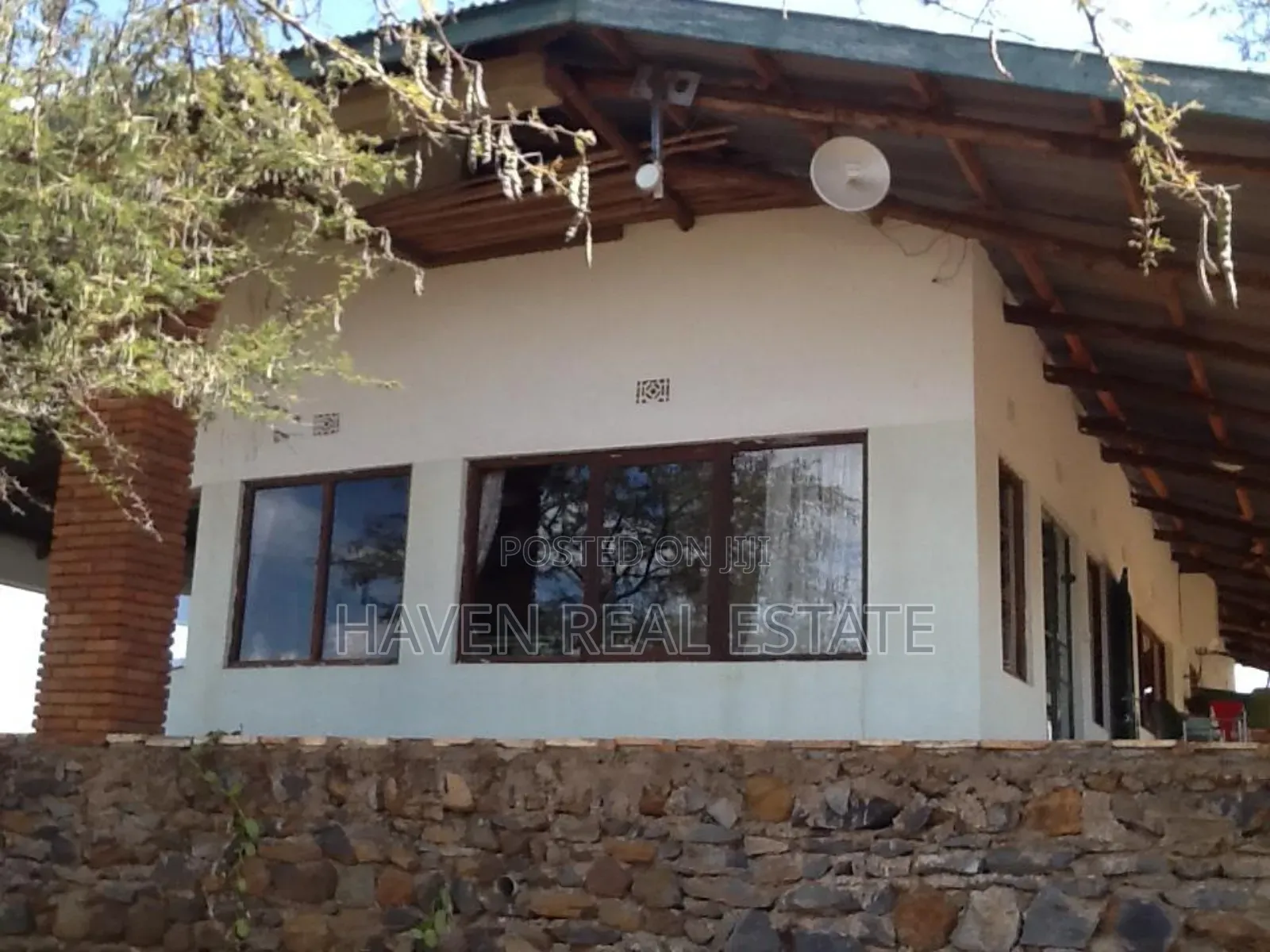 Eneo La Ekari 12 Linauzwa Barabara East Africa, Njiro-Arusha