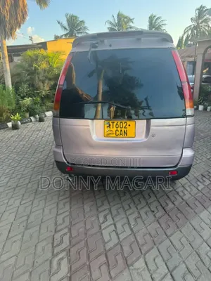Toyota Noah 2003